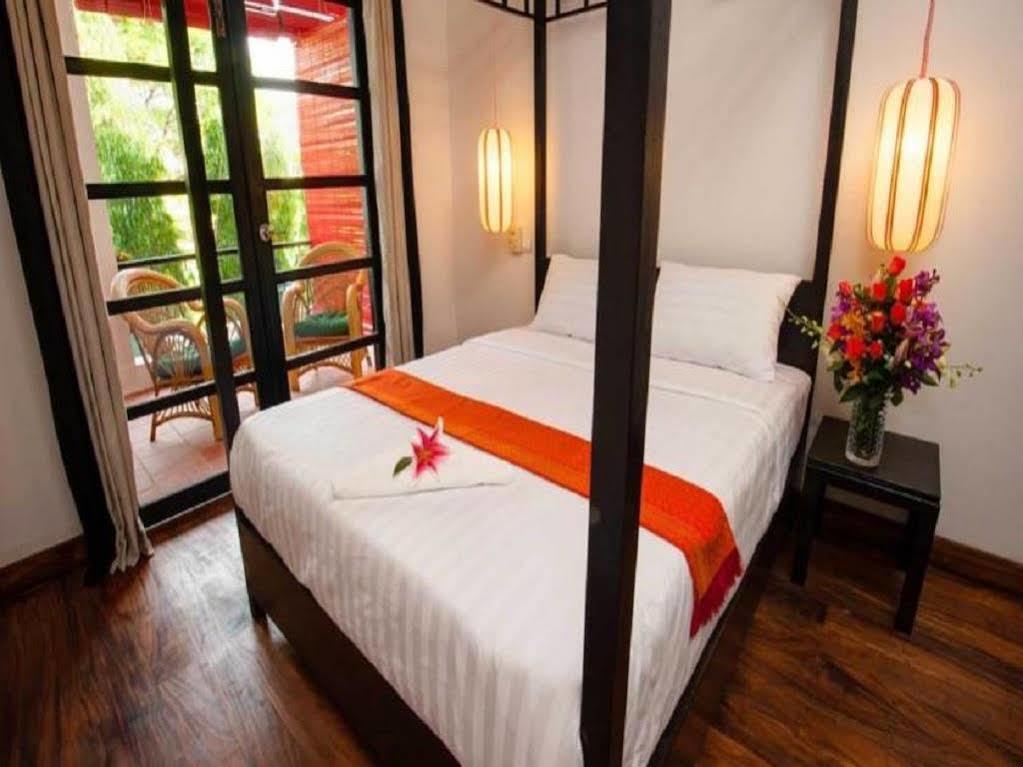 Villa Silk Road Hotel Phnom Penh Exteriör bild
