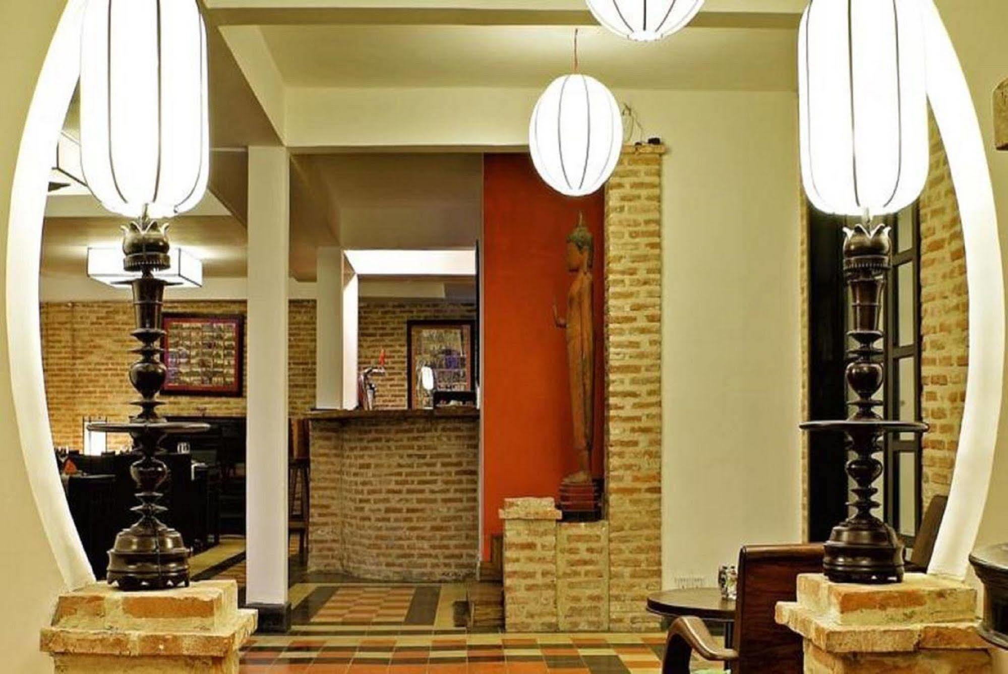 Villa Silk Road Hotel Phnom Penh Exteriör bild